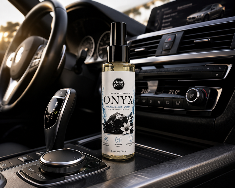 ONYX Premium Auto Parfum im Fahrzeuginnenraum für langanhaltende Frische